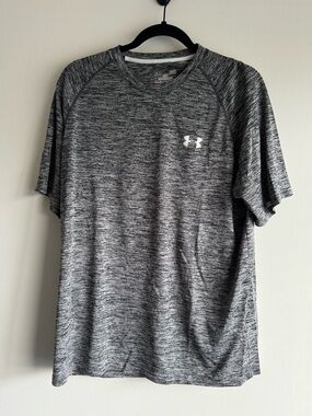 LG Men’s Heathered Gray Short Sleeve Performance Tee